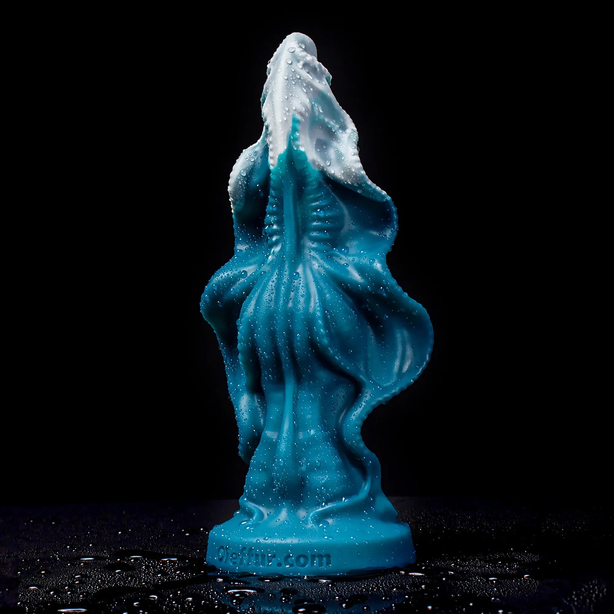 Surge Wing Dragon Dildo – Textured Silicone with Suction Cup Base